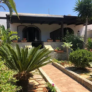 https://casa-vacanza-da-pina-a-san-vito-lo-capo-wi-fi-incluso.sicilyhotelsitaly.net